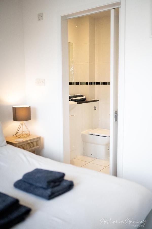 The Lookout, Modern Home From Home, Sleeps 5, With Private Parking & Outside Terrace St Ives  Exterior photo