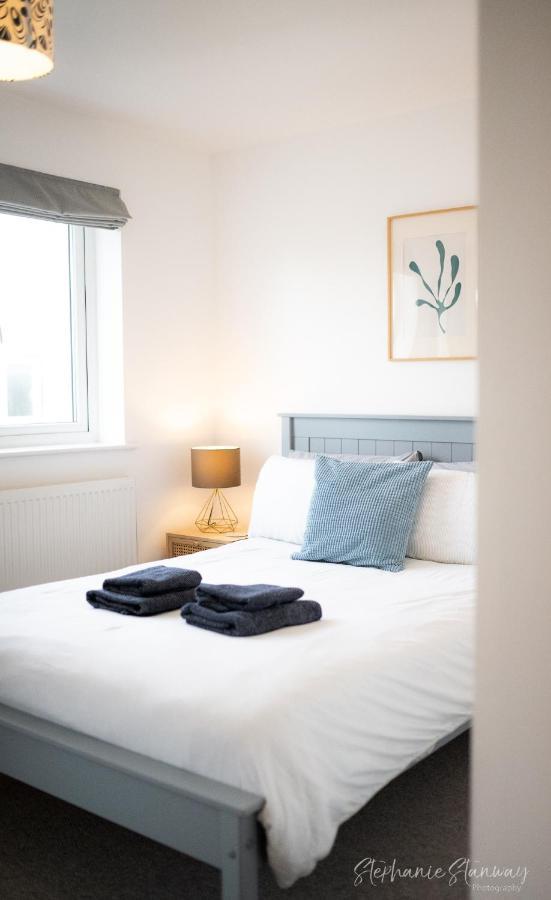 The Lookout, Modern Home From Home, Sleeps 5, With Private Parking & Outside Terrace St Ives  Exterior photo